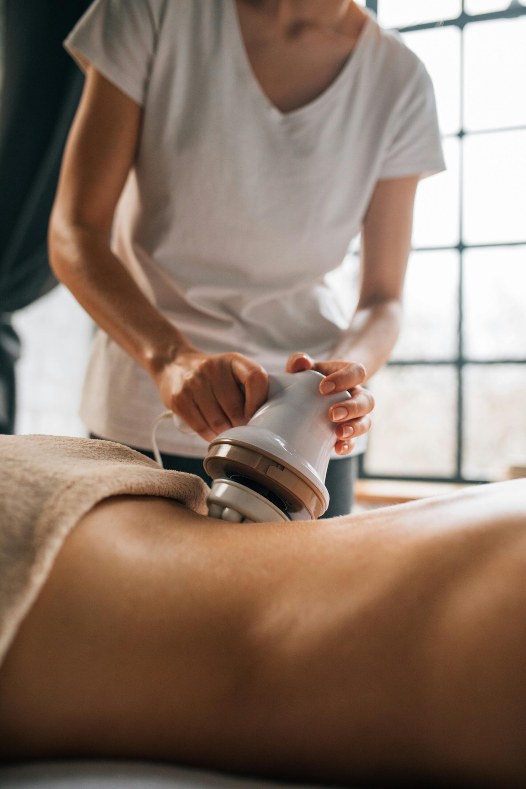 Non-surgical body contouring treatment to sculpt and define your body